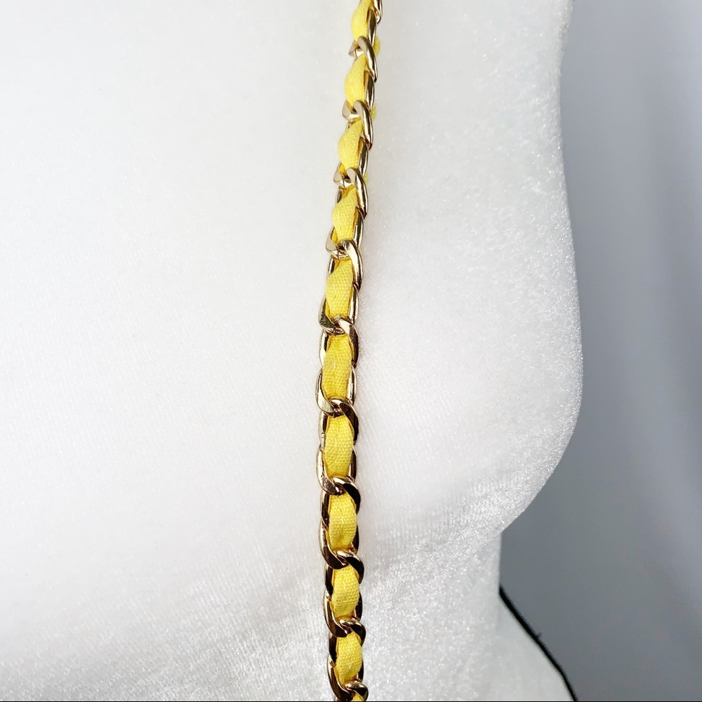 Cute inc daffodil yellow round straw crossbody bag - Picture 5 of 11